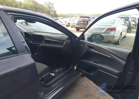 2025 Toyota Camry Le z USA, uszkodzony, nr VIN 4T1DAACK4SU167731